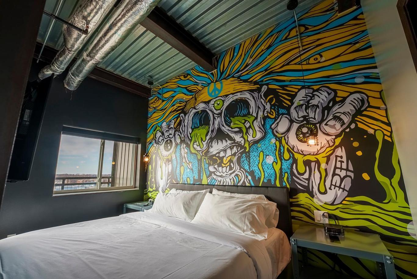 Brewhalla Hotel *